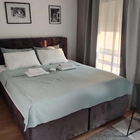 Vesta Apartment Tuzla - Across Bcc Shopping Mall Exteriör bild