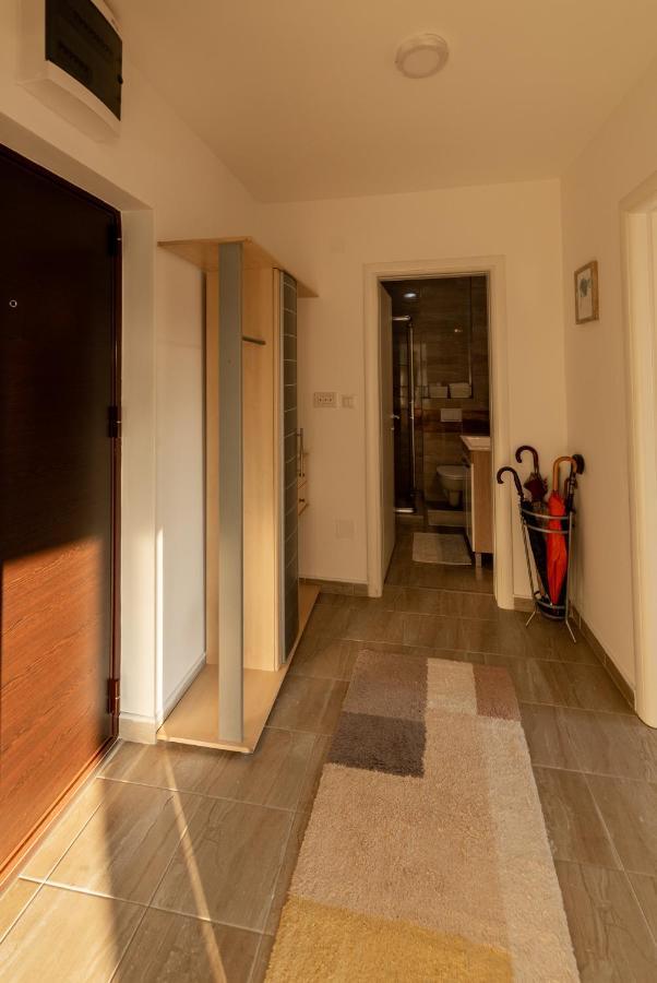 Vesta Apartment Tuzla - Across Bcc Shopping Mall Exteriör bild