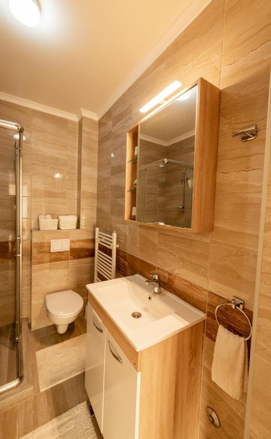 Vesta Apartment Tuzla - Across Bcc Shopping Mall Exteriör bild