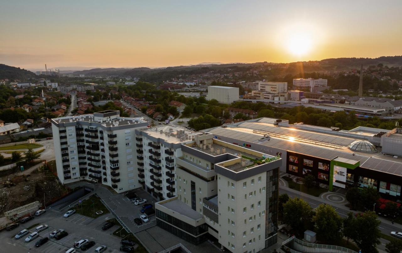 Vesta Apartment Tuzla - Across Bcc Shopping Mall Exteriör bild