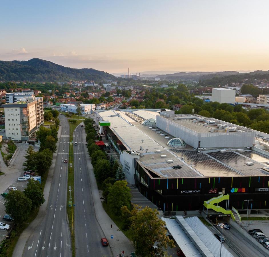 Vesta Apartment Tuzla - Across Bcc Shopping Mall Exteriör bild